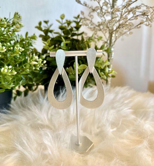 silver tear drop earrings